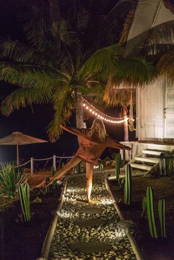 Tropical Glamping Nusa Penida - Private Romantic Seaside Bungalow Diamond Beach Pelilit Exterior foto