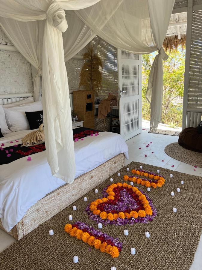Tropical Glamping Nusa Penida - Private Romantic Seaside Bungalow Diamond Beach Pelilit Exterior foto